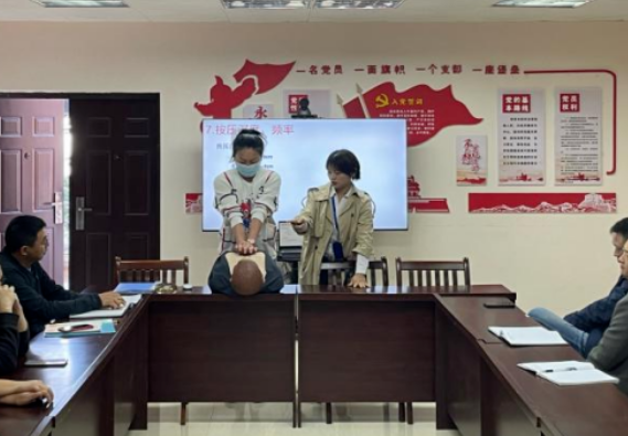 長運(yùn)出租 開展安全健康知識(shí)培訓(xùn)