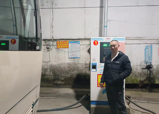 景德鎮(zhèn)長運:樂平公交開通首趟子夜通勤車