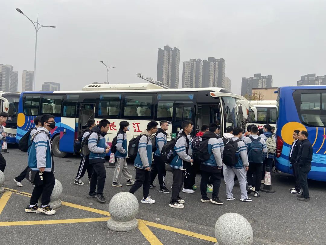 吉安長(zhǎng)運(yùn):大力拓展春季研學(xué)包車業(yè)務(wù)