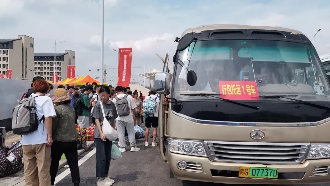 九江長運(yùn):永修公司順利完成學(xué)生轉(zhuǎn)運(yùn)任務(wù)