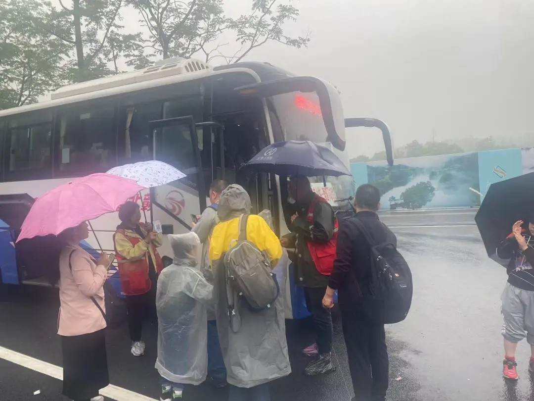 九江長運:城運公司“五一”小長假運游結(jié)合積極創(chuàng)效益