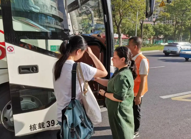 ?九江長運(yùn):中秋假期 站點(diǎn)巴士服務(wù)不打烊