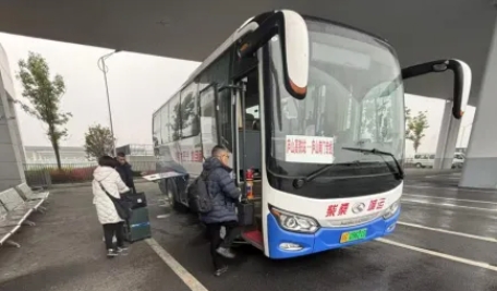 九江長運(yùn):保障游客暢行 探索運(yùn)輸新途徑