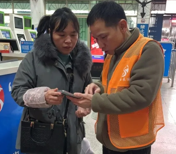 撫州長(zhǎng)運(yùn):客運(yùn)中心分公司開展景區(qū)直通車推廣活動(dòng)