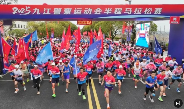 九江長運:共青公司護航九江警察運動會半程馬拉松賽